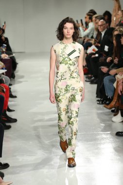  calvin klein koleksiyonu 