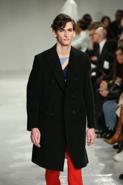  calvin klein koleksiyonu 