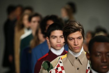 calvin klein koleksiyonu 