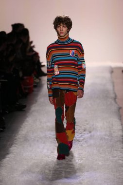 Jeremy Scott gösteri 