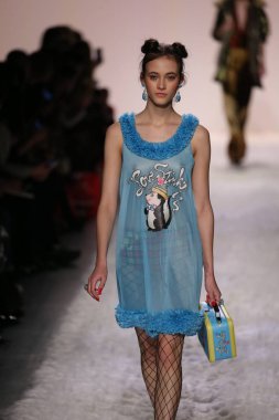 Jeremy Scott gösteri