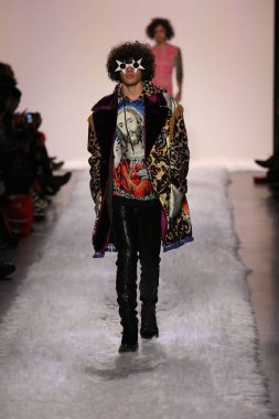 Jeremy Scott gösteri 
