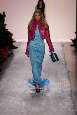 Jeremy Scott gösteri 