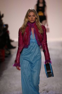 Jeremy Scott gösteri 