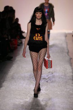 Jeremy Scott gösteri 