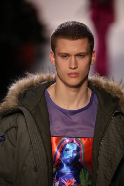 Jeremy Scott gösteri 