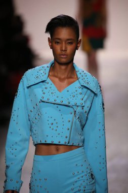 Jeremy Scott gösteri