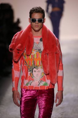 Jeremy Scott gösteri 