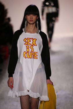 Jeremy Scott gösteri