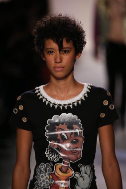 Jeremy Scott gösteri 