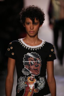 Jeremy Scott gösteri 