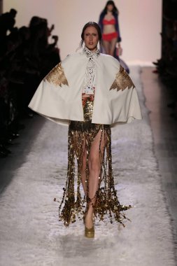 Jeremy Scott gösteri