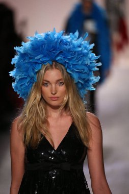 Jeremy Scott gösteri 