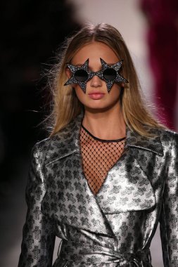 Jeremy Scott gösteri