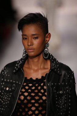 Jeremy Scott gösteri