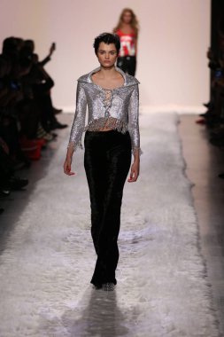 Jeremy Scott gösteri