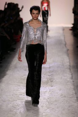 Jeremy Scott gösteri