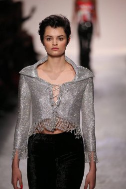 Jeremy Scott gösteri