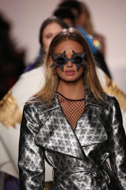 Jeremy Scott gösteri