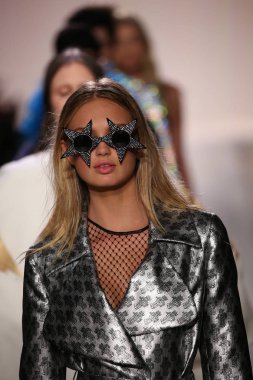 Jeremy Scott gösteri