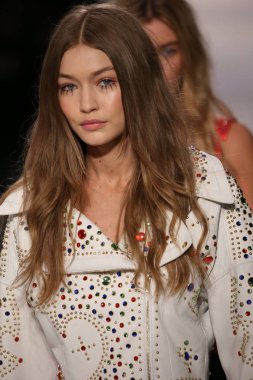 Jeremy Scott gösteri
