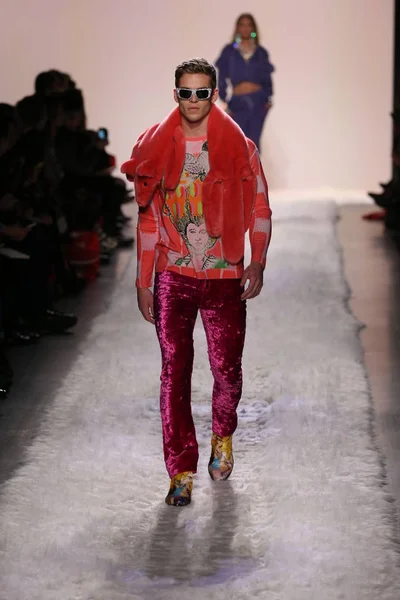 Jeremy Scott spettacolo — Foto Stock