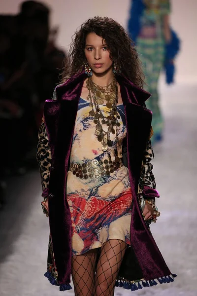 Jeremy Scott gösteri