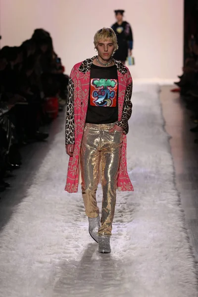 Jeremy Scott gösteri 