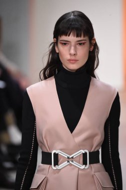 Dion Lee koleksiyonu 