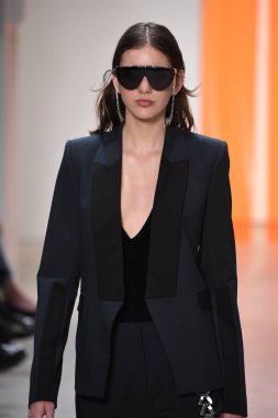 Dion Lee koleksiyonu 