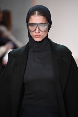 Dion Lee koleksiyonu 