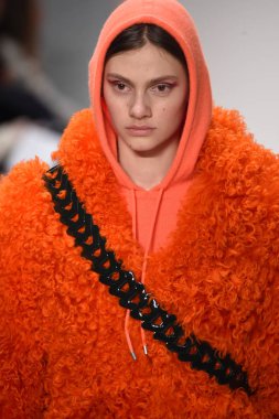 Dion Lee koleksiyonu 