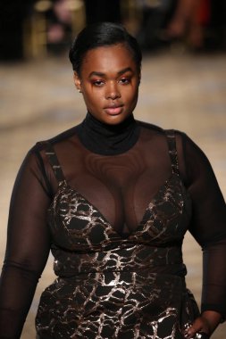  Christian Siriano koleksiyonu 