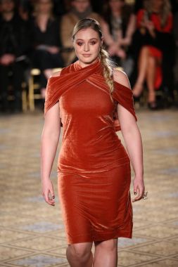 Christian Siriano koleksiyonu 