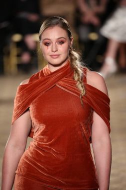 Christian Siriano koleksiyonu 