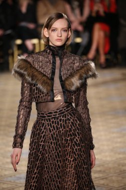 Christian Siriano koleksiyonu 