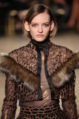 Christian Siriano koleksiyonu 