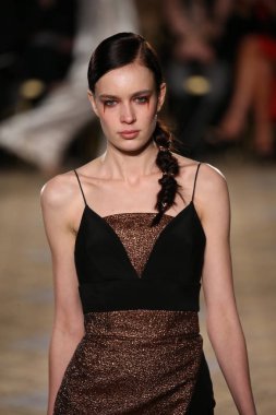 Christian Siriano koleksiyonu 