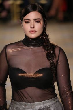 Christian Siriano koleksiyonu 