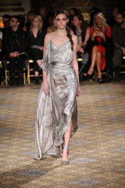 Christian Siriano koleksiyonu 