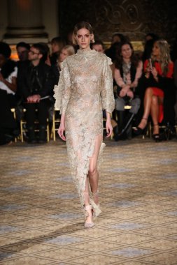 Christian Siriano koleksiyonu 