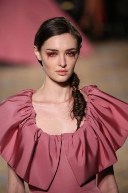 Christian Siriano koleksiyonu 