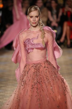 Christian Siriano koleksiyonu 