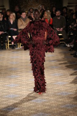 Christian Siriano koleksiyonu 