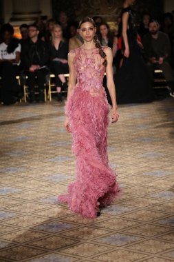 Christian Siriano koleksiyonu 