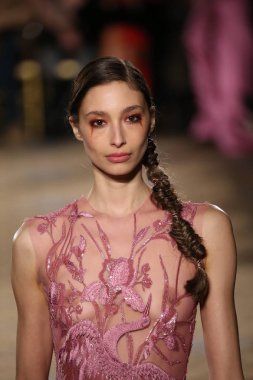 Christian Siriano koleksiyonu 