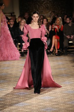 Christian Siriano koleksiyonu 