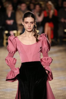 Christian Siriano koleksiyonu 