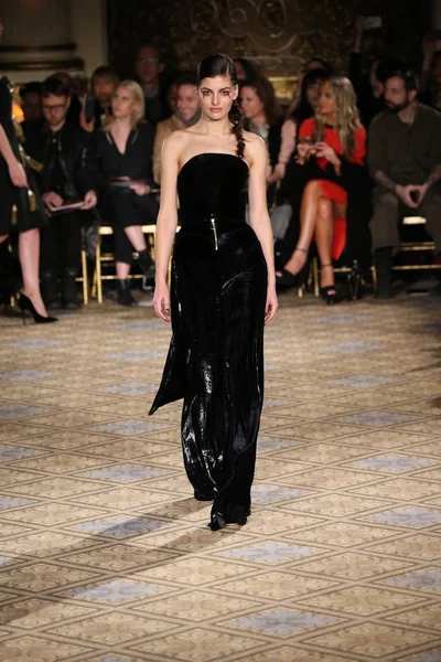 Collection Christian Siriano — Photo