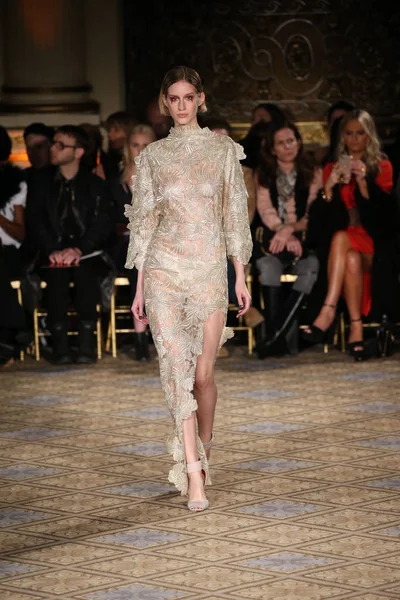 Collection Christian Siriano — Photo